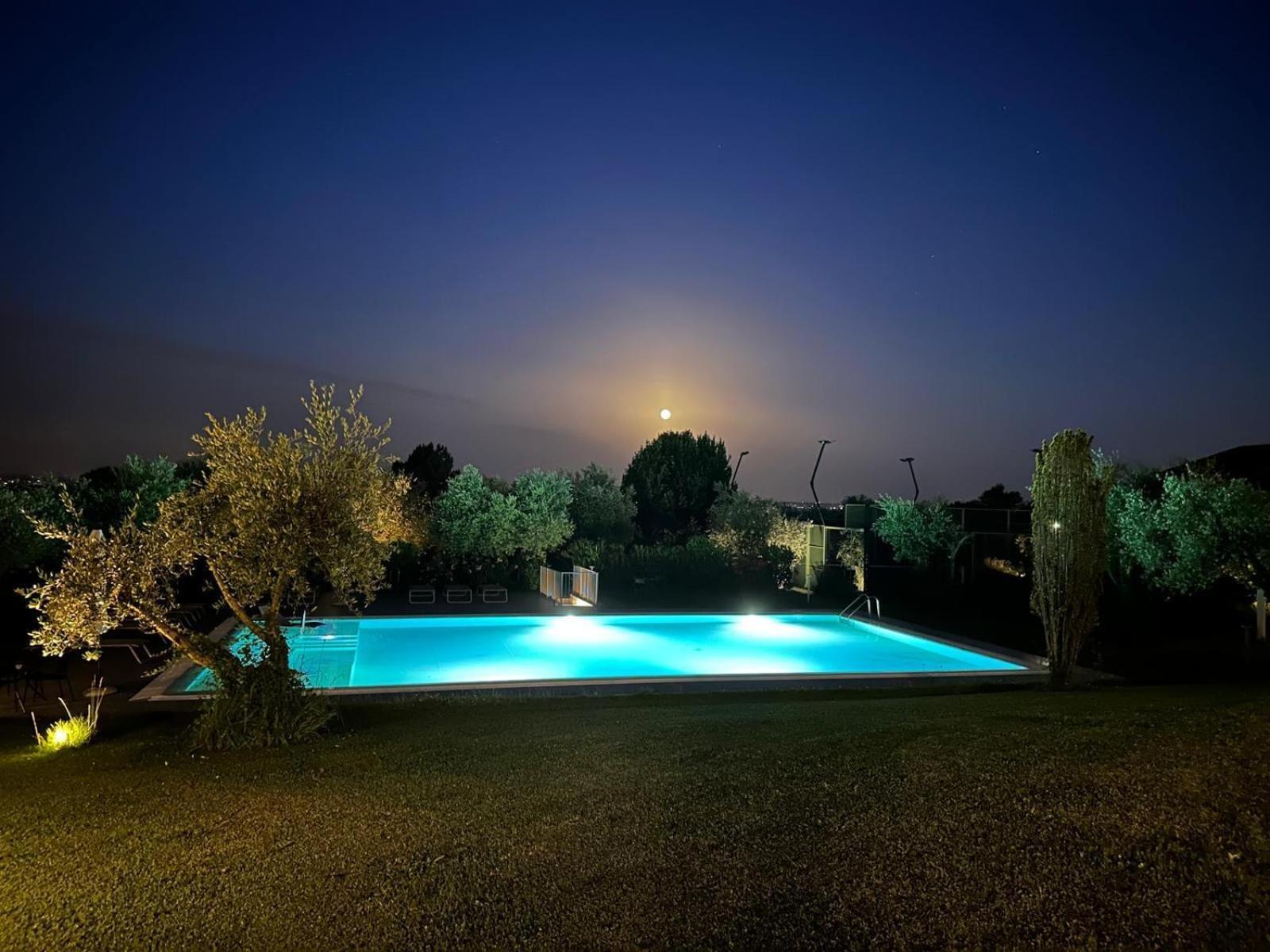 Villa Athena Charme Манерба-дель-Гарда Экстерьер фото