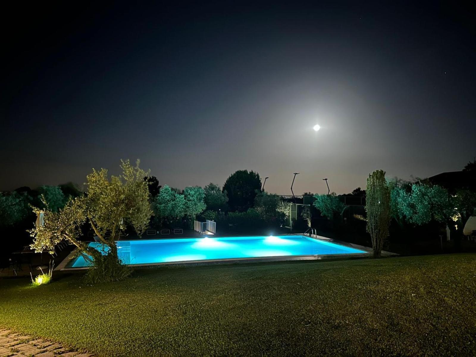Villa Athena Charme Манерба-дель-Гарда Экстерьер фото