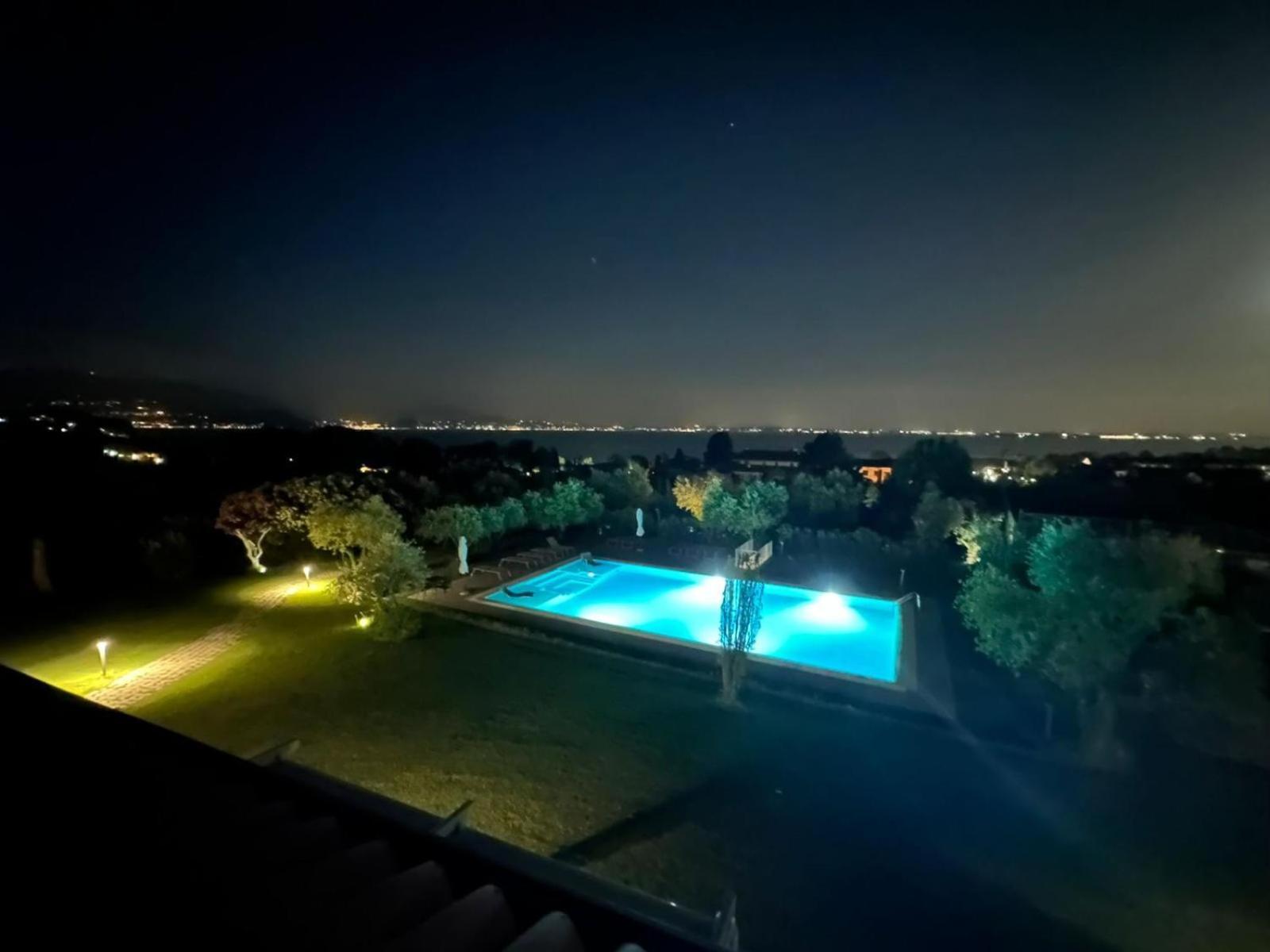 Villa Athena Charme Манерба-дель-Гарда Экстерьер фото